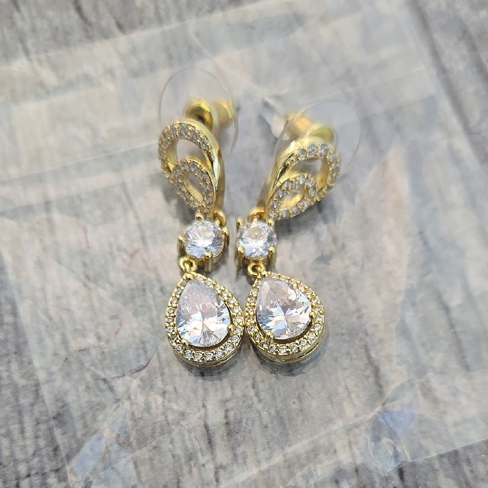 NWOT Gold and Silver Teardrop Earrings
